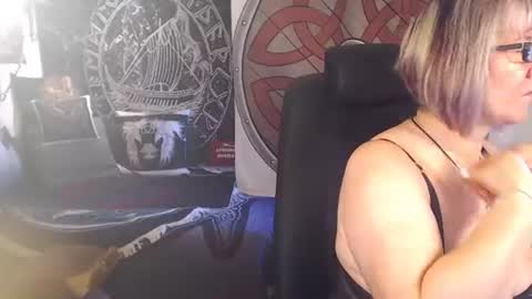 Snapshot of kleiner_teufel chatting on July 6, 6:10 am Michelle online show from July 6, 6:10 am