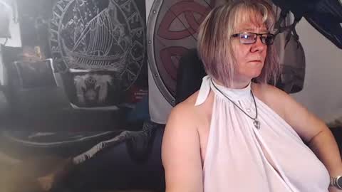 Snapshot of kleiner_teufel chatting on July 6, 5:15 pm Michelle online show from July 6, 5:15 pm