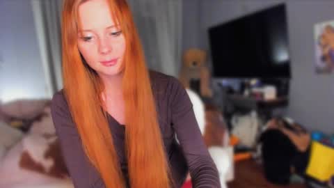 Snapshot of klementinagirl chatting on April 25, 8:39 pm Klementinafanslyklementina6661 online show from April 25, 8:39 pm