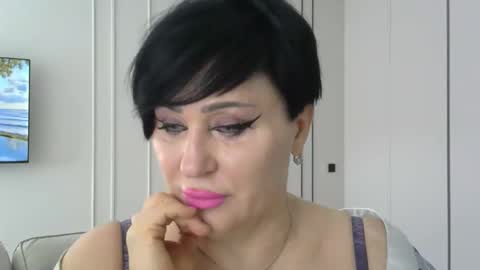 Snapshot of kleo901854860422 chatting on May 18, 11:49 am kleo901854860422 online show from May 18, 11:49 am