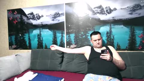 Snapshot of kleosnow chatting on April 25, 4:37 pm Kleosnow online show from April 25, 4:37 pm