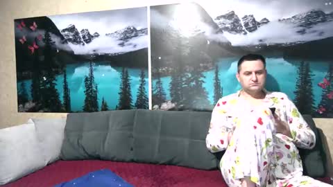 Snapshot of kleosnow chatting on May 1, 9:03 am Kleosnow online show from May 1, 9:03 am