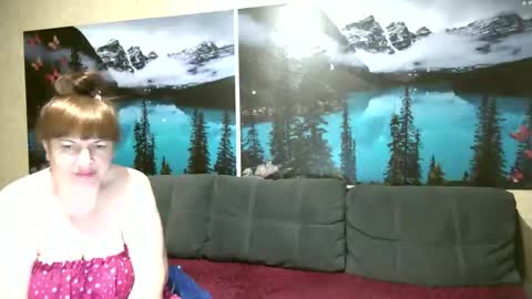 Snapshot of kleosnow chatting on May 2, 9:14 am Kleosnow online show from May 2, 9:14 am