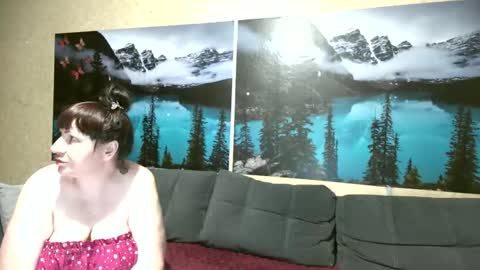 Snapshot of kleosnow chatting on May 21, 8:27 pm Kleosnow online show from May 21, 8:27 pm