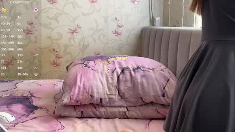 Louise and Mark online show from April 25, 7:11 am