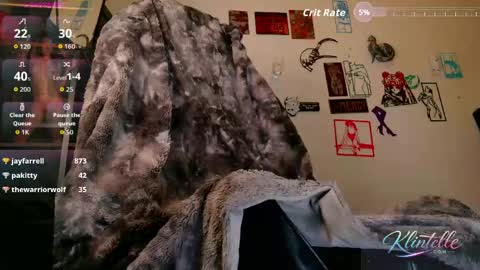 Snapshot of klintellemoore chatting on April 27, 8:40 pm Klintelle Moore online show from April 27, 8:40 pm