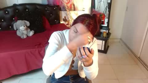 Kloe deker online show from January 14, 1:50 pm