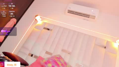 Kloey  online show from December 7, 12:13 pm