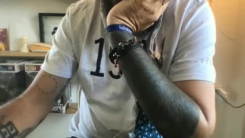 Snapshot of knicker76 chatting on September 29, 8:19 am knicker76 online show from September 29, 8:19 am