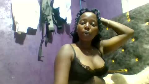 Snapshot of kniteprincess chatting on March 17, 9:29 pm kniteprincess online show from March 17, 9:29 pm