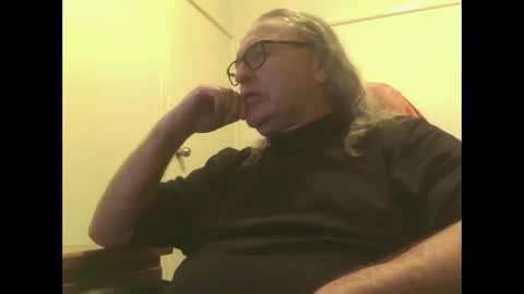 knobout online show from April 22, 10:50 am