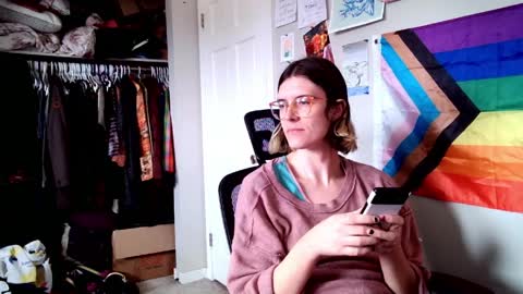 Snapshot of knottybadgirl chatting on April 3, 8:40 pm knottybadgirl online show from April 3, 8:40 pm