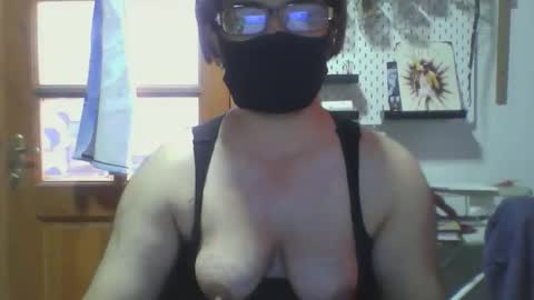 Snapshot of kodas_bud chatting on January 10, 9:30 pm kodas_bud online show from January 10, 9:30 pm