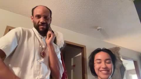 Snapshot of kofigardner chatting on May 3, 1:55 am A Dick Ting online show from May 3, 1:55 am