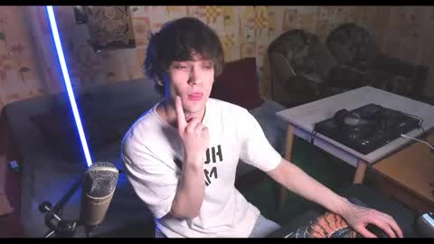Snapshot of kolyakayne chatting on May 2, 7:30 pm Kolya Kayne online show from May 2, 7:30 pm