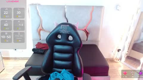 Snapshot of kolyn_tay chatting on August 5, 7:06 pm kolyn_tay online show from August 5, 7:06 pm