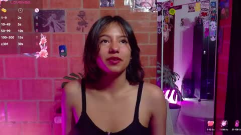 Snapshot of komatsu_ chatting on March 6, 7:21 pm Komatsu Lilith online show from March 6, 7:21 pm