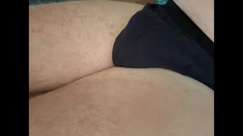 Snapshot of kombadx chatting on October 3, 9:06 am RENT ME i am your Slave online show from October 3, 9:06 am