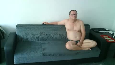 Snapshot of komputer123456789 chatting on December 28, 8:05 am Bogdan online show from December 28, 8:05 am