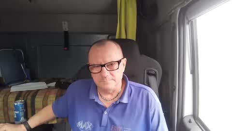 Snapshot of komputer123456789 chatting on February 15, 10:44 am Bogdan online show from February 15, 10:44 am