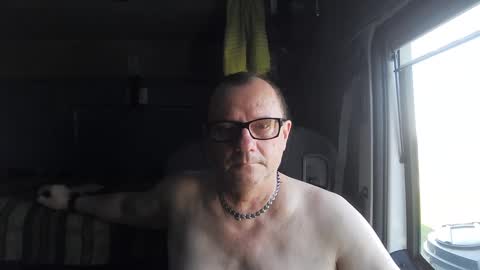 Snapshot of komputer123456789 chatting on March 9, 11:36 am Bogdan online show from March 9, 11:36 am