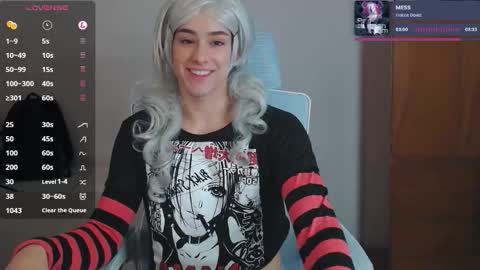  Riley  online show from December 19, 6:04 pm