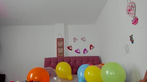 konie Diaz online show from March 7, 2:14 pm