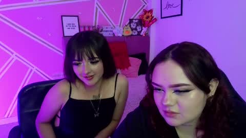 Snapshot of koning_moretti chatting on April 24, 5:21 am camila online show from April 24, 5:21 am