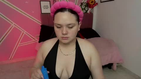 Snapshot of koning_moretti chatting on May 25, 4:18 am camila online show from May 25, 4:18 am