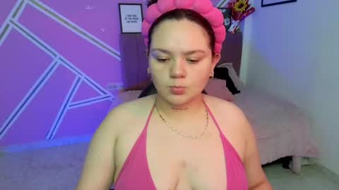 Snapshot of koning_moretti chatting on June 18, 2:56 am camila online show from June 18, 2:56 am
