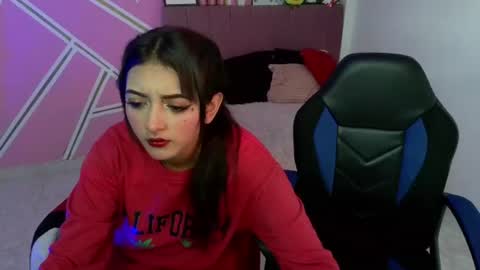 Snapshot of koning_moretti chatting on June 25, 10:36 pm camila online show from June 25, 10:36 pm