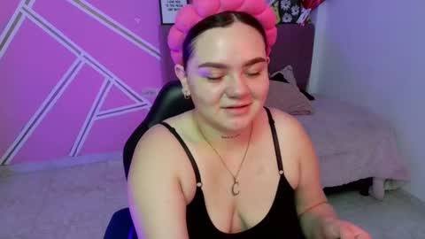 Snapshot of koning_moretti chatting on July 15, 10:59 pm camila online show from July 15, 10:59 pm