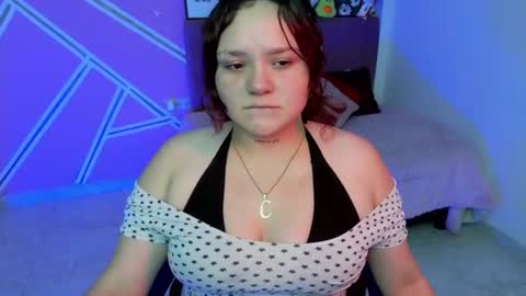 Snapshot of koning_moretti chatting on July 16, 9:54 pm camila online show from July 16, 9:54 pm