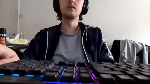 Snapshot of kookieskush chatting on March 1, 11:34 am Kookies online show from March 1, 11:34 am