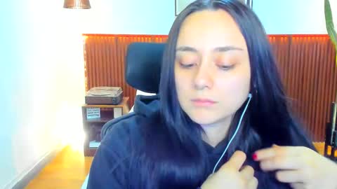 Snapshot of kora_shadow chatting on December 17, 7:42 pm Kora Shadow online show from December 17, 7:42 pm