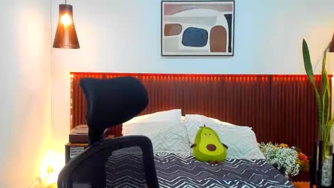 Snapshot of kora_shadow chatting on December 18, 7:09 pm Kora Shadow online show from December 18, 7:09 pm