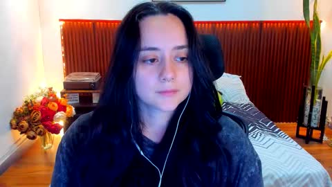 Snapshot of kora_shadow chatting on December 19, 6:37 pm Kora Shadow online show from December 19, 6:37 pm