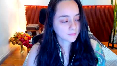 Snapshot of kora_shadow chatting on December 20, 7:10 pm Kora Shadow online show from December 20, 7:10 pm