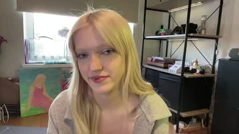 Snapshot of kortneyhiedeman chatting on July 2, 6:36 pm Ariela online show from July 2, 6:36 pm