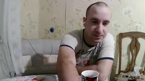 Snapshot of kostua31 chatting on November 24, 3:28 am kvg-1994 online show from November 24, 3:28 am