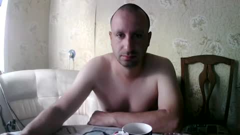Snapshot of kostua31 chatting on June 24, 4:44 am kvg-1994 online show from June 24, 4:44 am