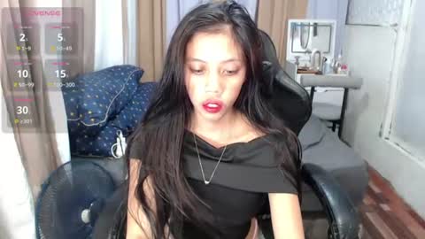 Snapshot of kourtneyluv_ chatting on July 6, 5:04 am kourtneyluv online show from July 6, 5:04 am