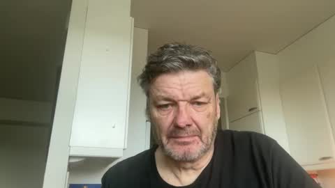 kovapoika online show from October 19, 9:54 am