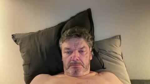 kovapoika online show from November 15, 8:38 pm