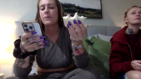 koyoteej online show from January 29, 11:14 pm