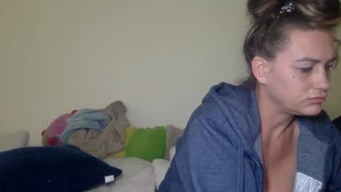 koyoteej online show from March 3, 2:37 pm