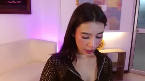 Elizabeth online show from December 18, 12:11 pm