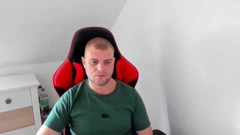 Snapshot of kozik1992 chatting on October 13, 10:04 am Bartek online show from October 13, 10:04 am