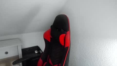 Snapshot of kozik1992 chatting on February 9, 6:50 am Bartek online show from February 9, 6:50 am