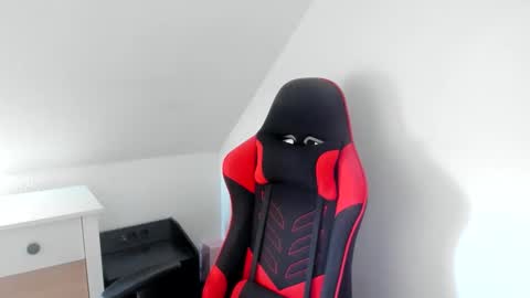 Snapshot of kozik1992 chatting on March 8, 8:40 am Bartek online show from March 8, 8:40 am